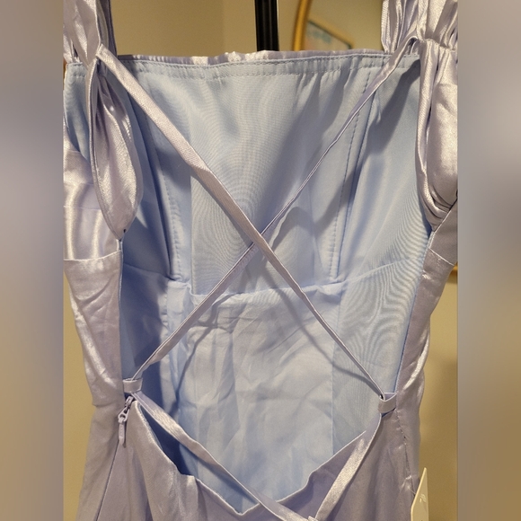 Elegant Lavender Sleeveless Dress - Picture 4 of 4